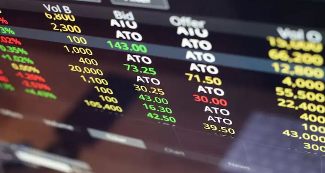 Mutual Funds Maintain High Cash Levels in April Despite Market Surge